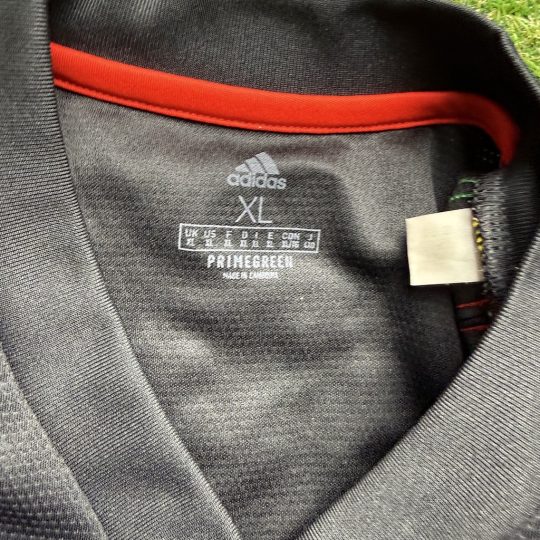 2021/2022 3rd Shirt - Image 4