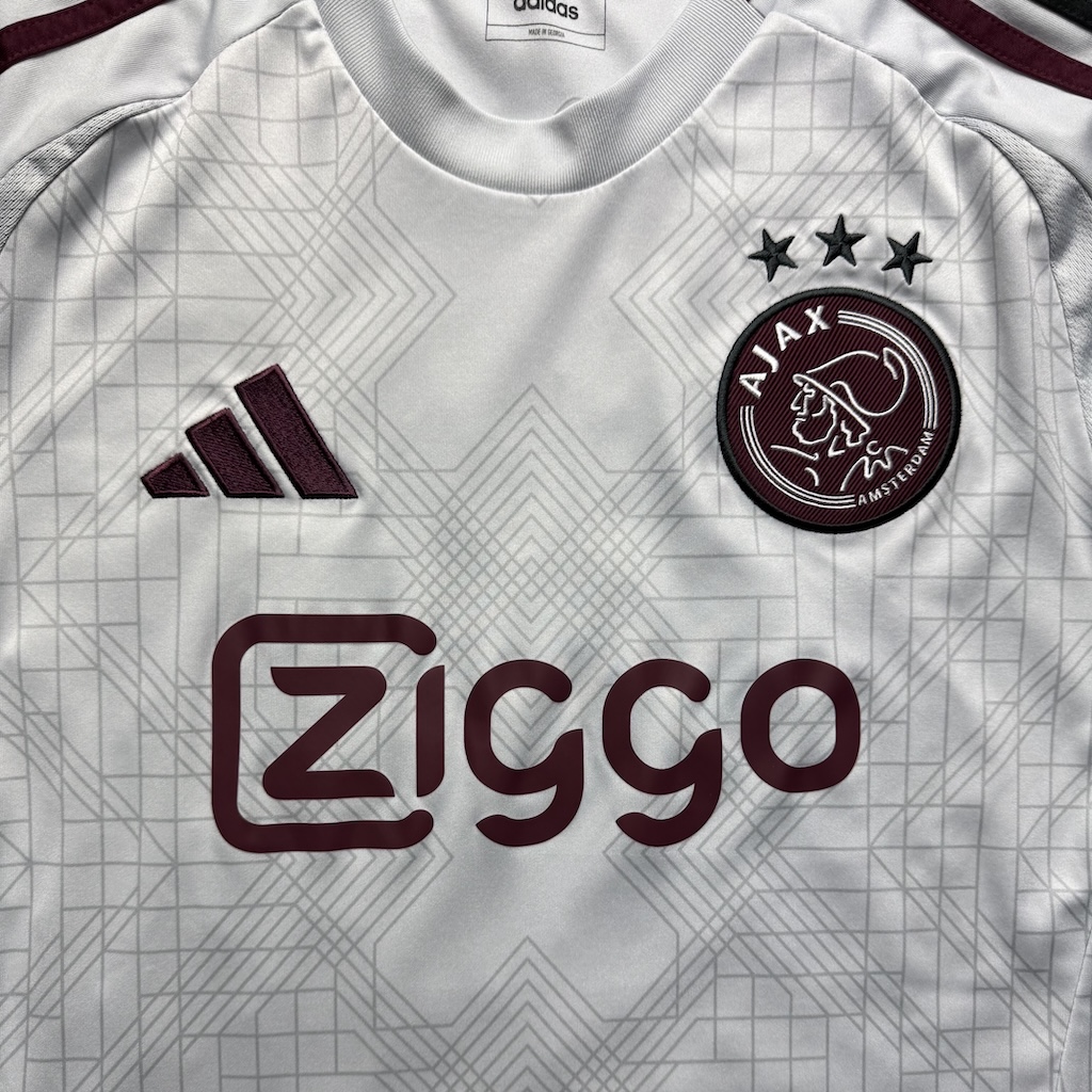 2024/2025 3rd Shirt - Image 3