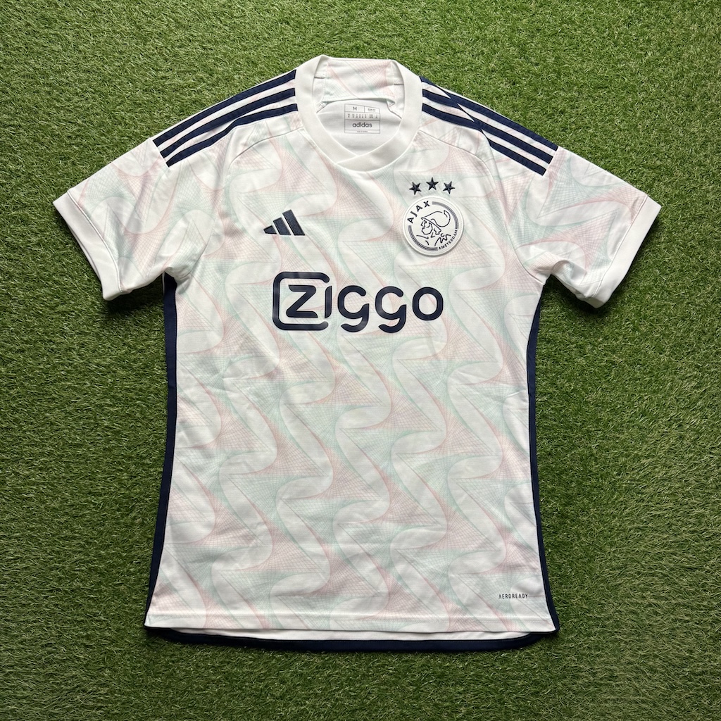 2023/2024 Uit