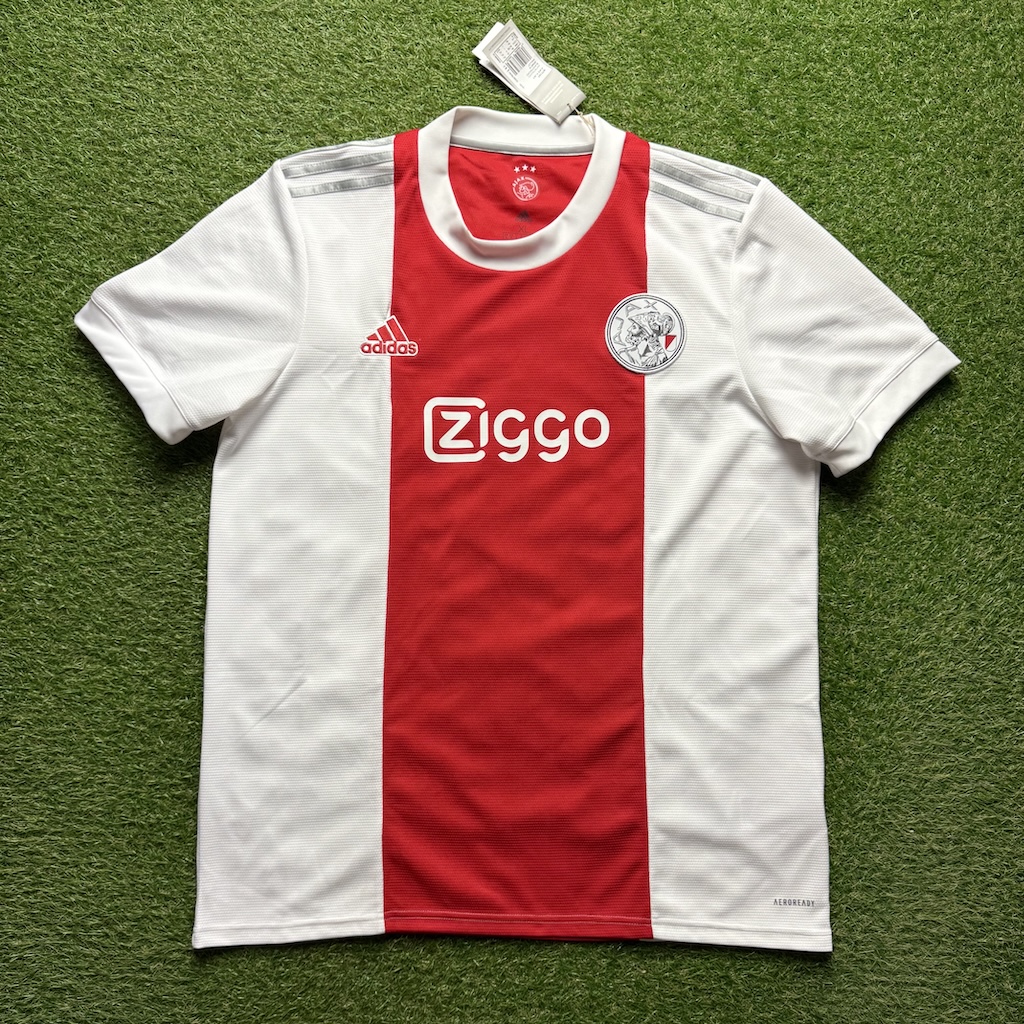 2021/2022 Thuis