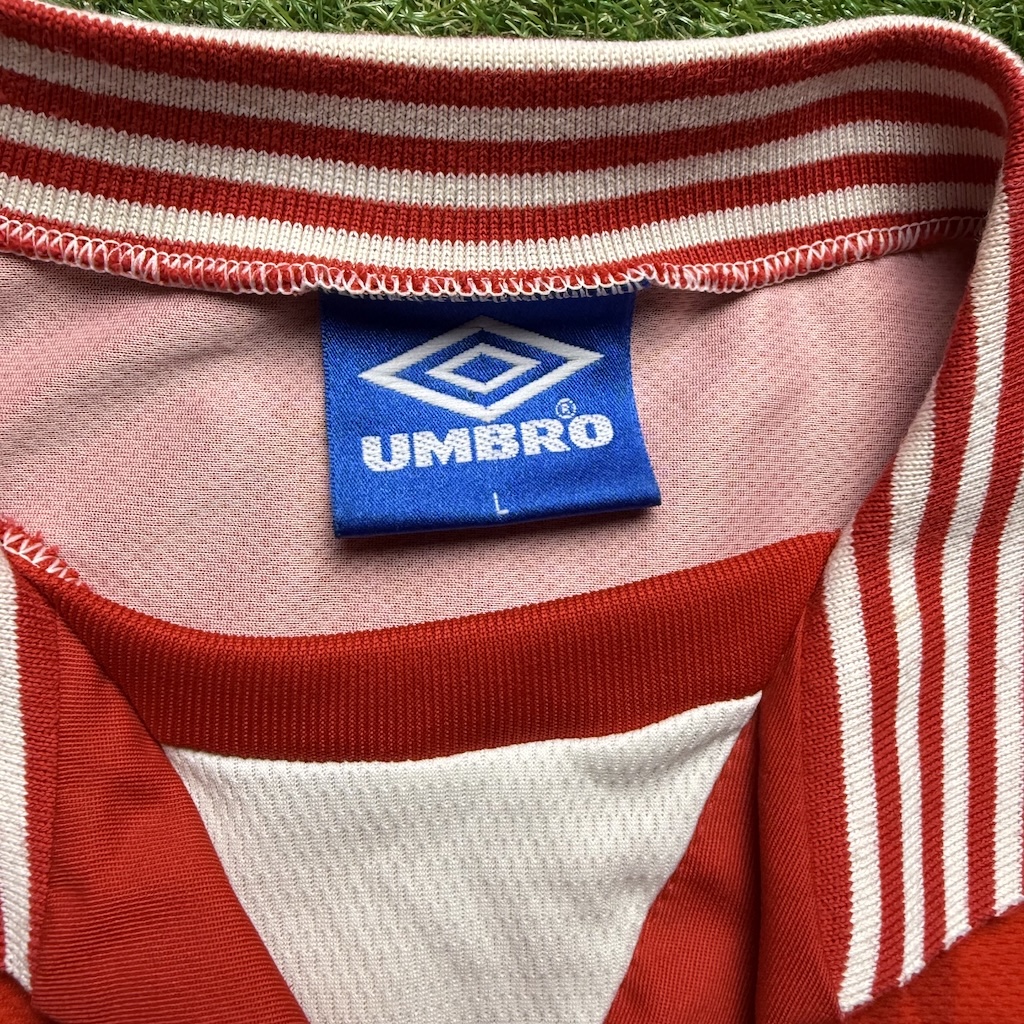 1996/1997 Home - Image 4