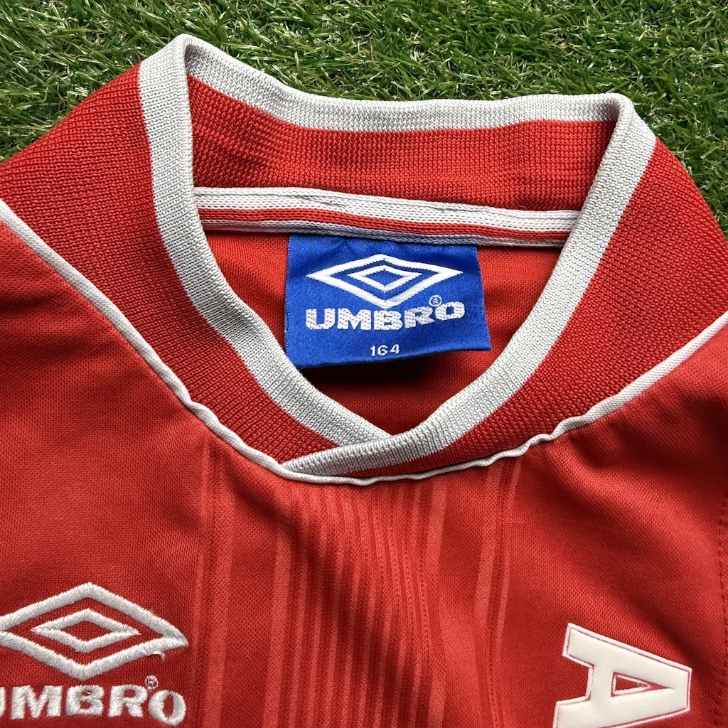 1999/2000 Home - Image 4
