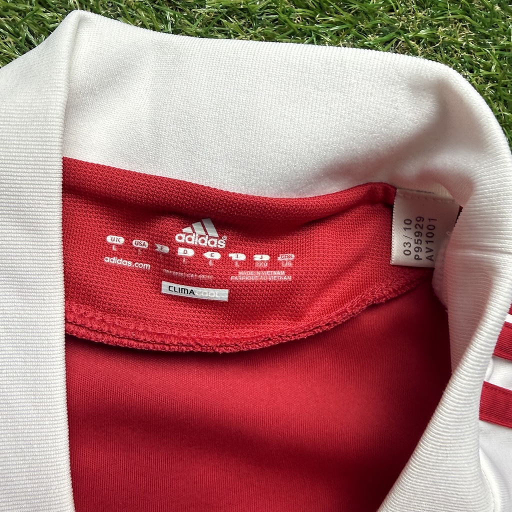 2010/2011 Home - Image 4