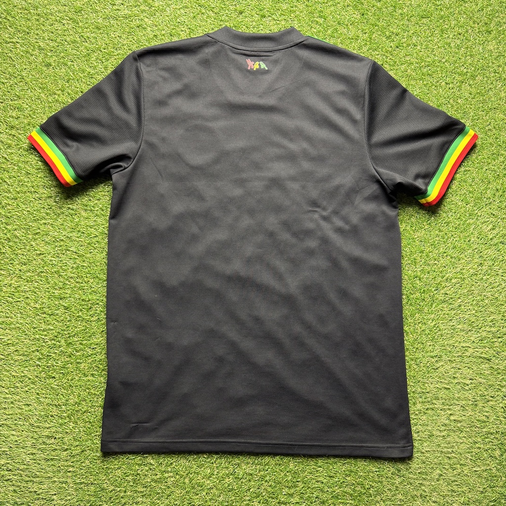 2021/2022 3rd Shirt - Image 2