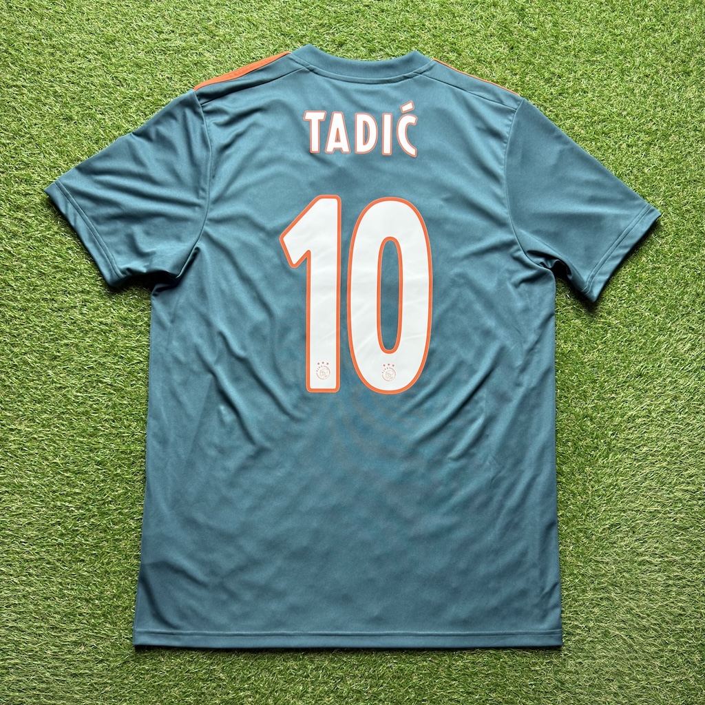 2019/2020 Uit #10 TADIC