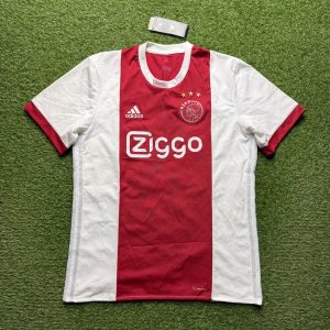 2017/2018 Thuis