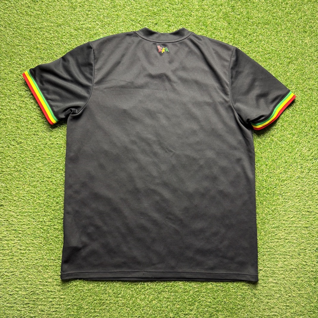 2021/2022 3rd Shirt - Image 2