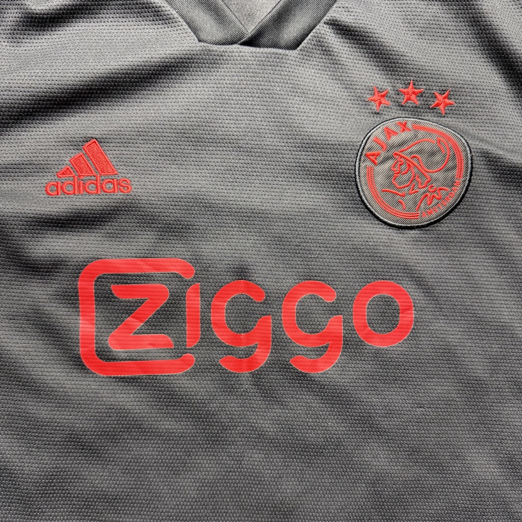 2021/2022 3rd Shirt - Image 3