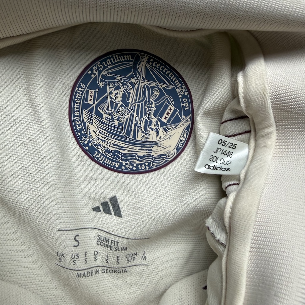 2025/2026 3rd Shirt - Image 4